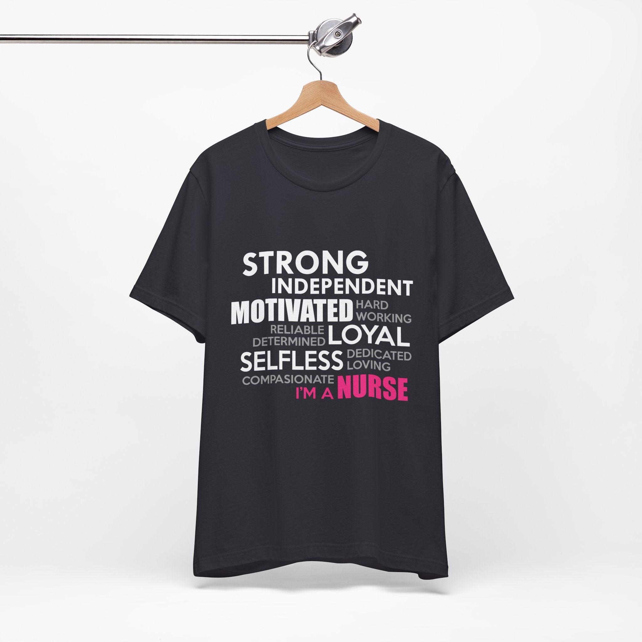 Tee-shirt unisexe fort indépendant, motivé, loyal et désintéressé 