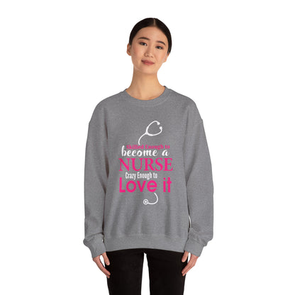 Assez qualifié pour devenir infirmière Sweat-shirt unisexe 