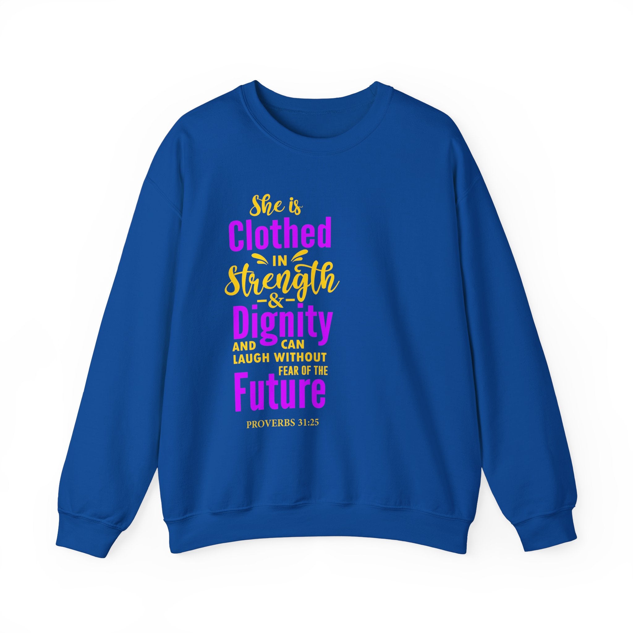 Elle est vêtue de sweat-shirt unisexe de force 