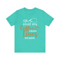 Tiens mon café, j’ai des vies pour sauver un tee-shirt unisexe 