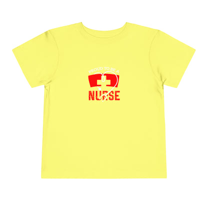 Fier d’être une infirmière T-shirt pour tout-petits 