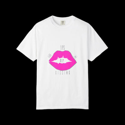 Kiss Mark Graphic Tee, Trendy Unisex T-shirt for Casual Wear, Perfect for Birthdays, Valentine’s Day, or Fun Gatherings, Statement Shirt Printify
