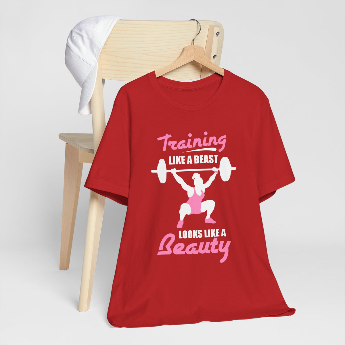 S’entraîner comme une bête ressemble à un tee-shirt unisexe de beauté 