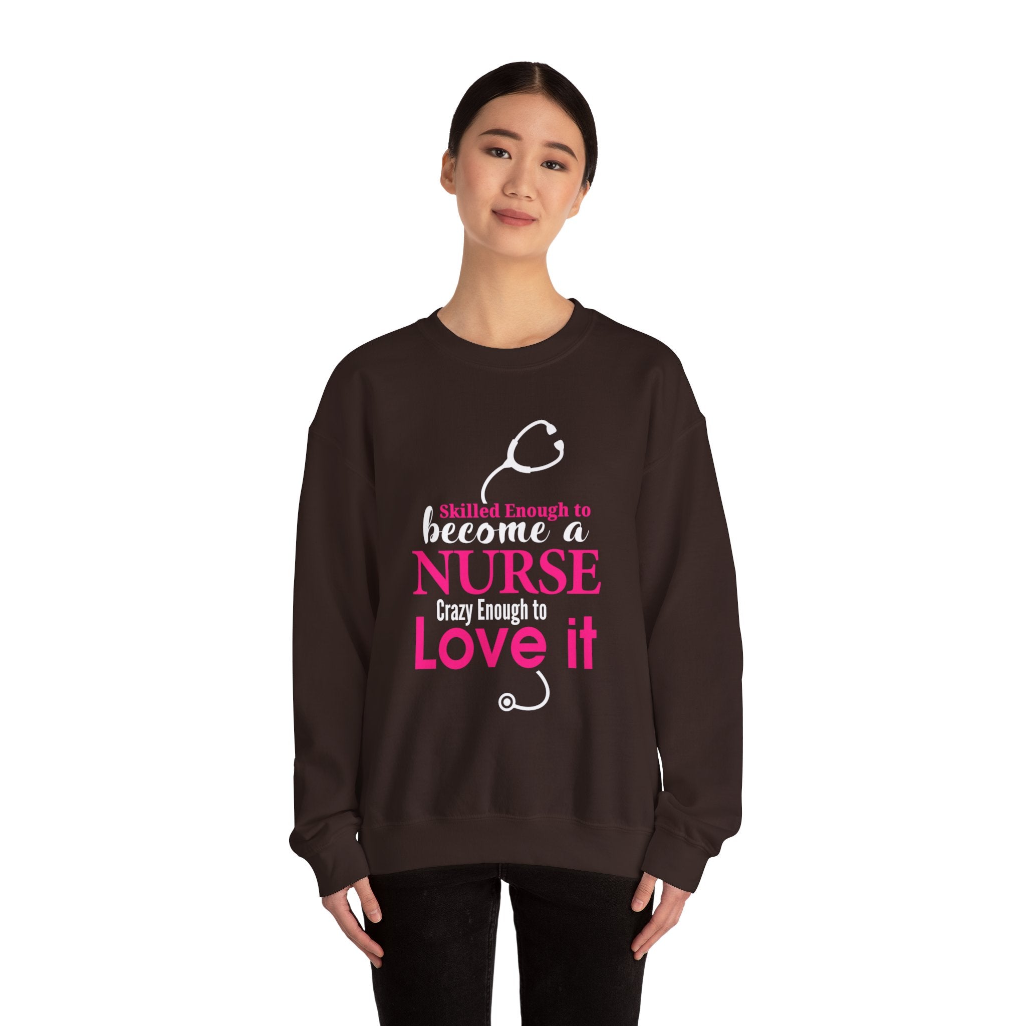 Assez qualifié pour devenir infirmière Sweat-shirt unisexe 
