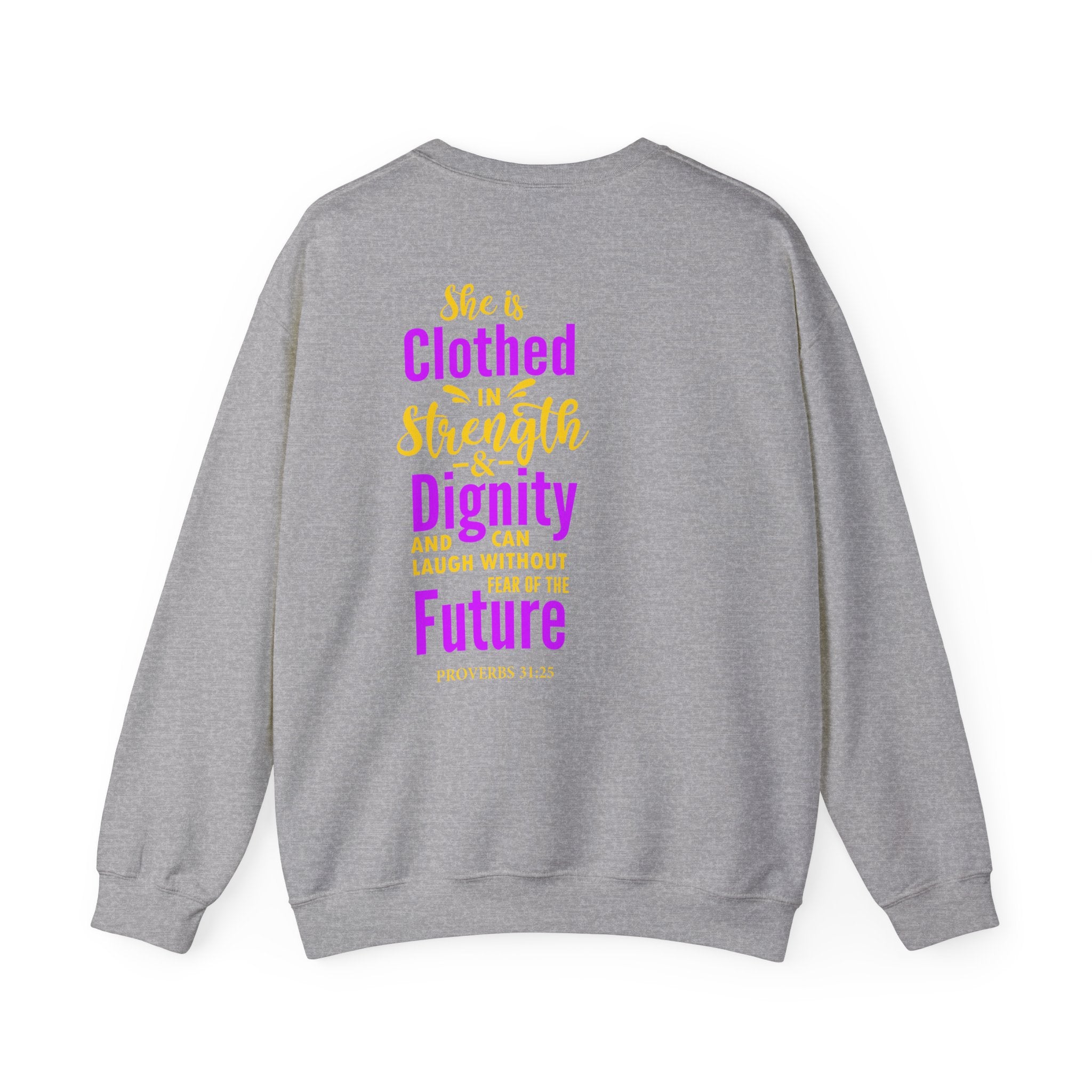Elle est vêtue de sweat-shirt unisexe de force 