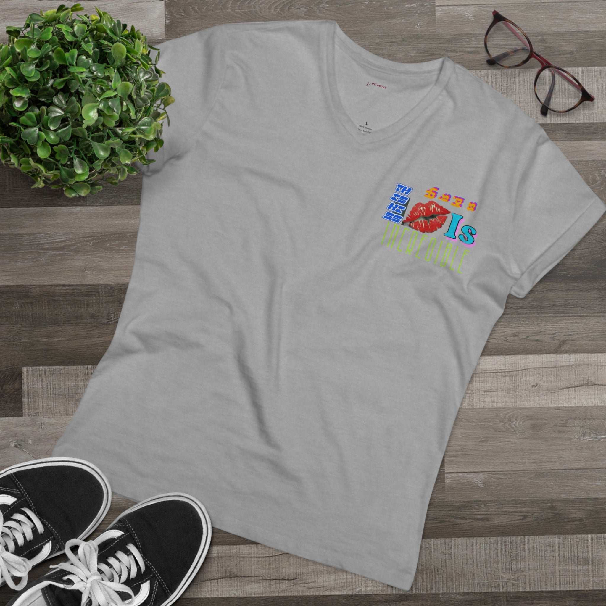 Men’s Presenter V-neck