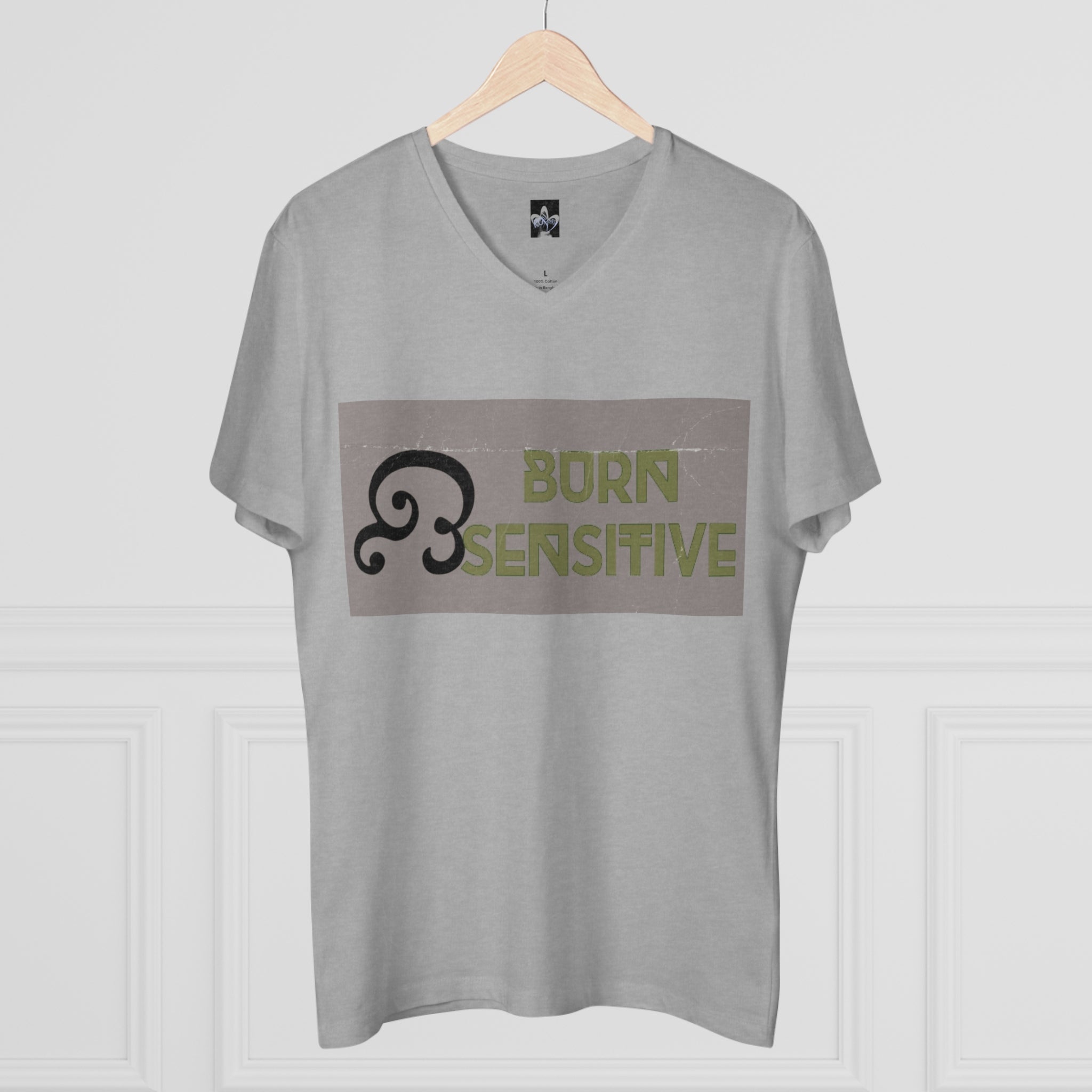 Men’s Presenter V-neck