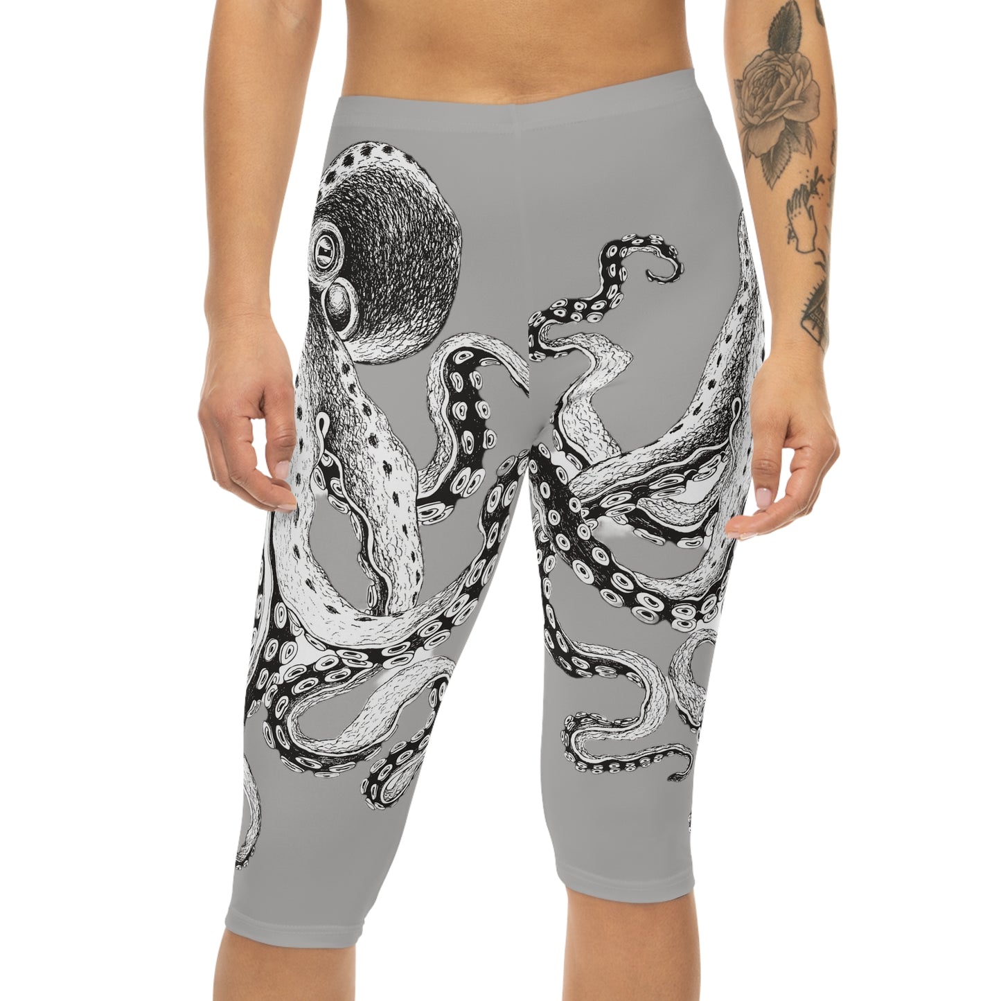 Women’s Capri Leggings (AOP)