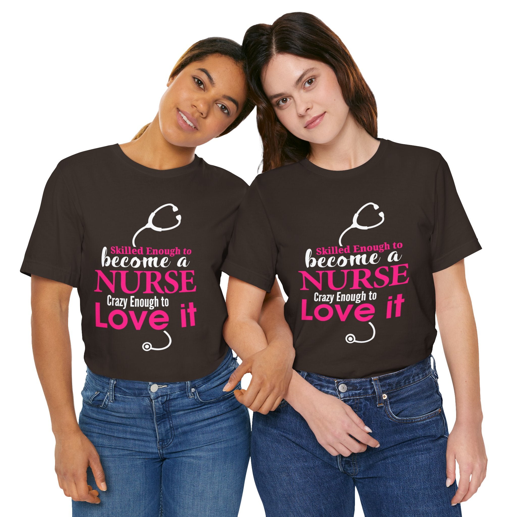 Assez qualifié pour devenir infirmière Unisex Tee 