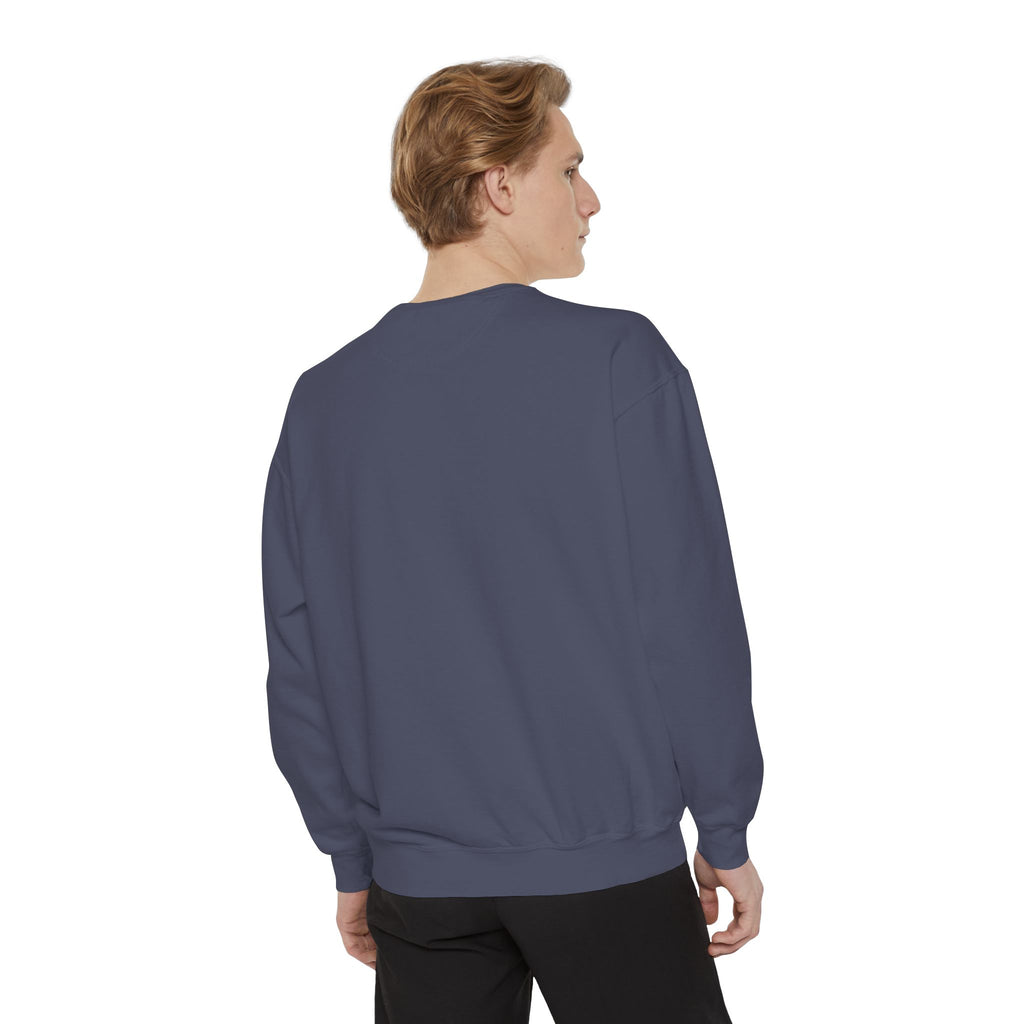 Garment-Dyed Sweatshirt, Cozy Unisex Pullover, Casual Comfortable Sweater, Perfect for Relaxing, Gift Idea for Friends and Family