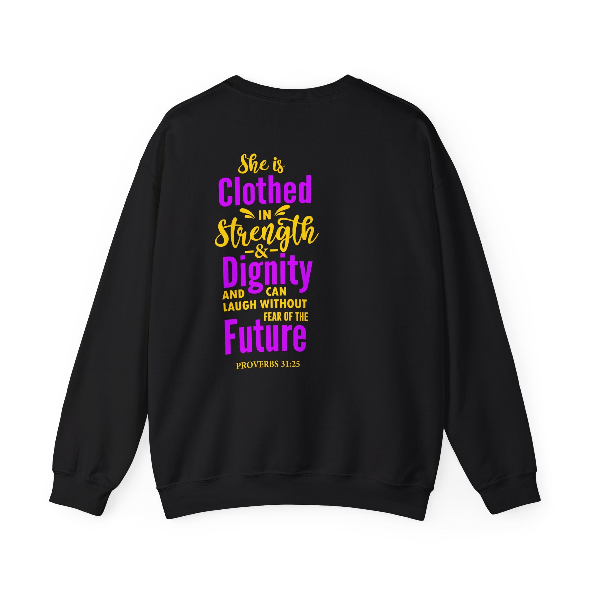 Elle est vêtue de sweat-shirt unisexe de force 