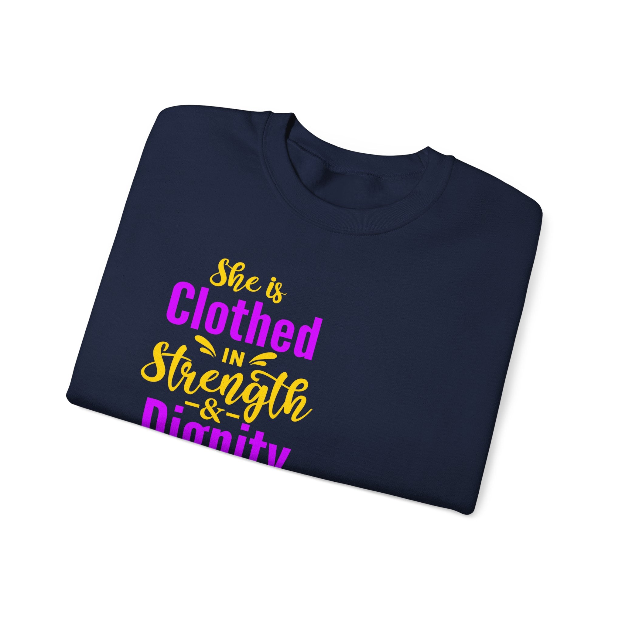 Elle est vêtue de sweat-shirt unisexe de force 