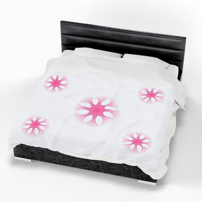 Cozy Floral Velveteen Plush Blanket for Comfort and Style