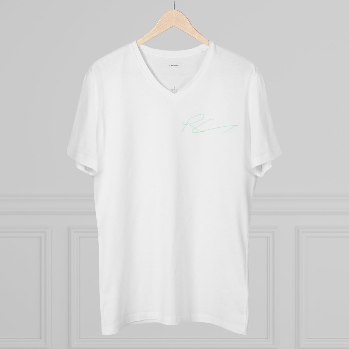 Men’s Presenter V-neck
