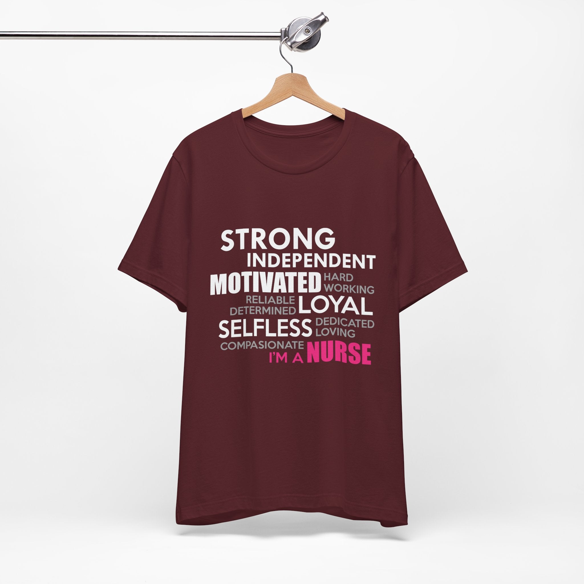 Tee-shirt unisexe fort indépendant, motivé, loyal et désintéressé 