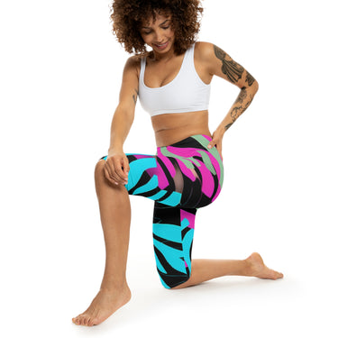 Women’s Capri Leggings (AOP)