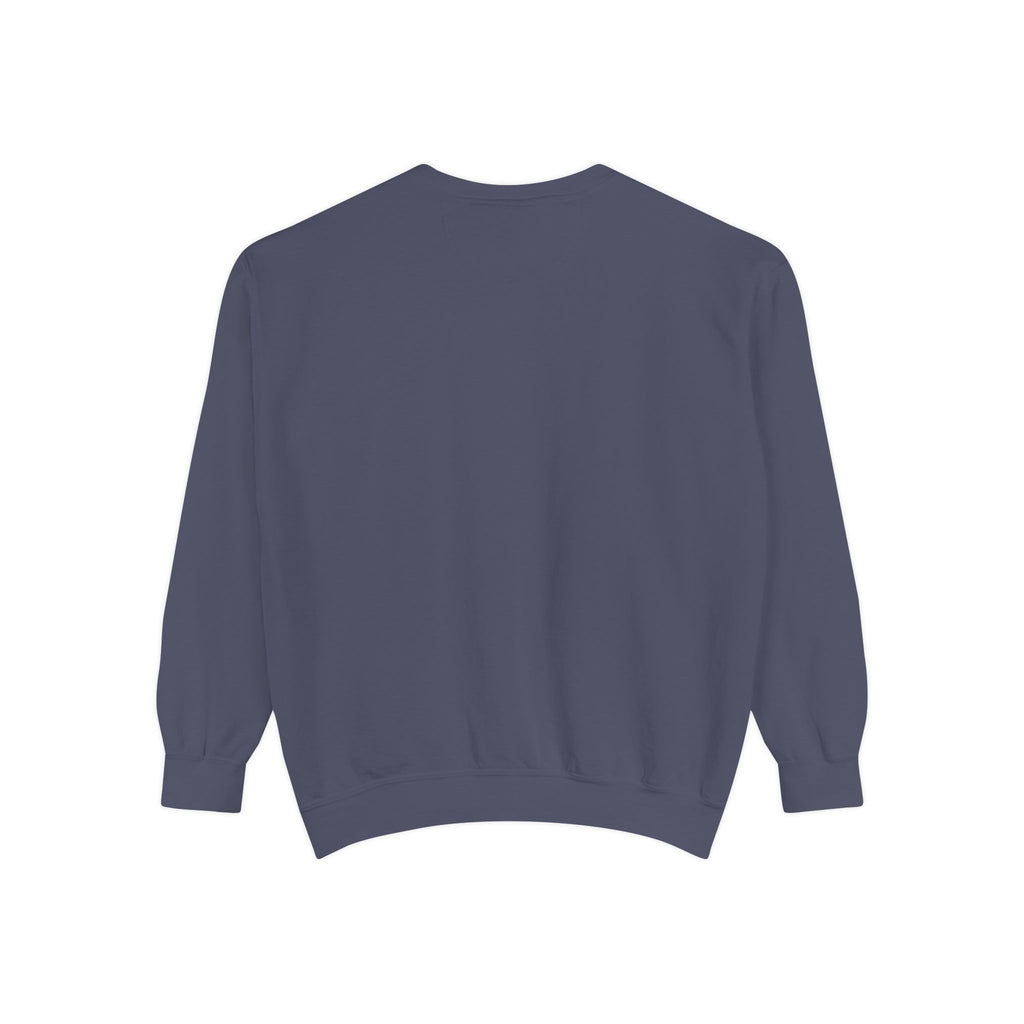 Garment-Dyed Sweatshirt, Cozy Unisex Pullover, Casual Comfortable Sweater, Perfect for Relaxing, Gift Idea for Friends and Family