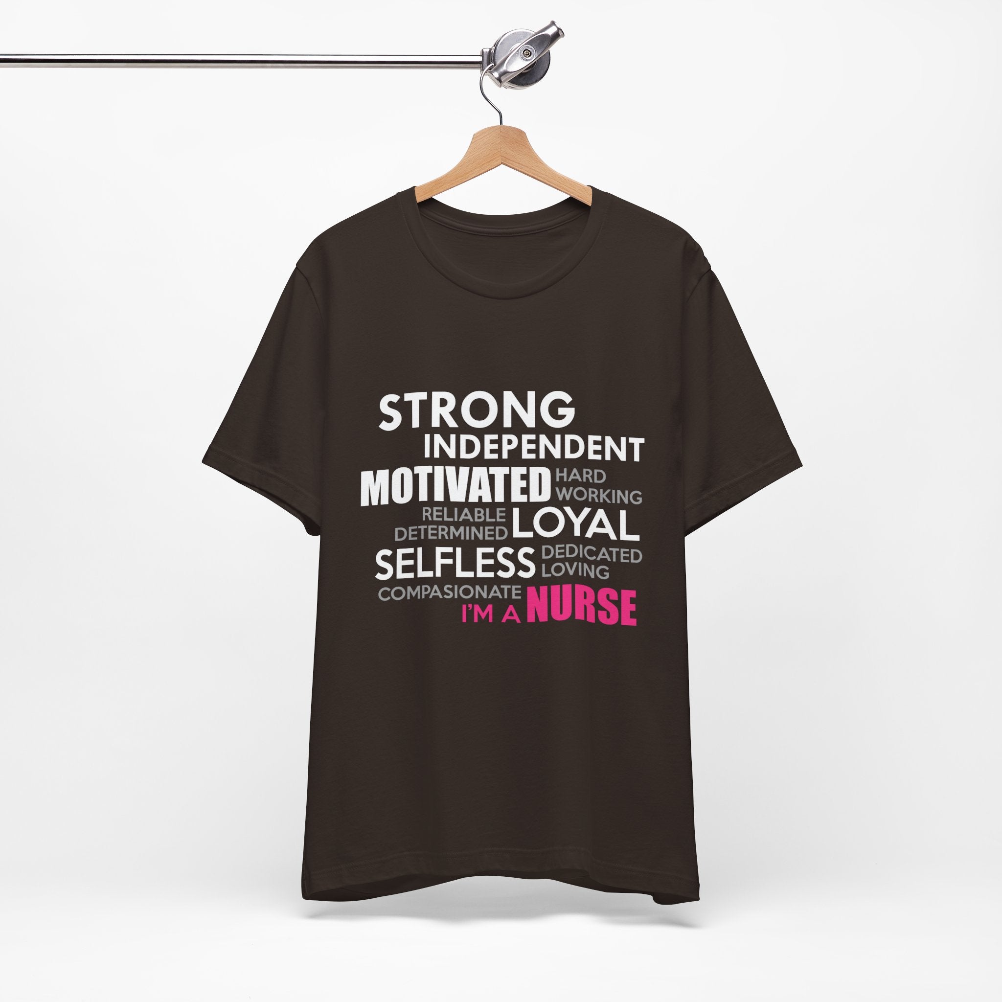 Tee-shirt unisexe fort indépendant, motivé, loyal et désintéressé 