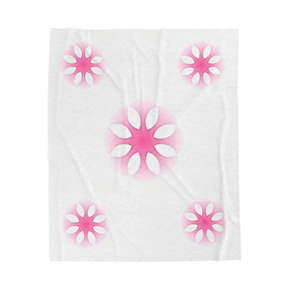 Cozy Floral Velveteen Plush Blanket for Comfort and Style
