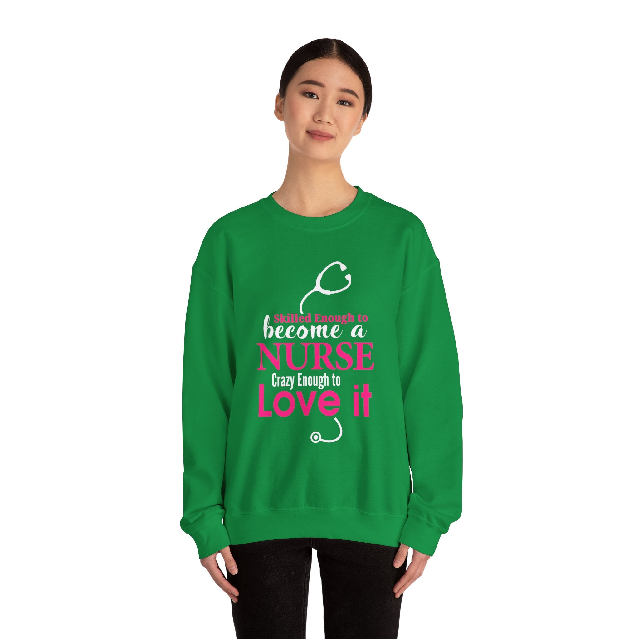 Assez qualifié pour devenir infirmière Sweat-shirt unisexe 