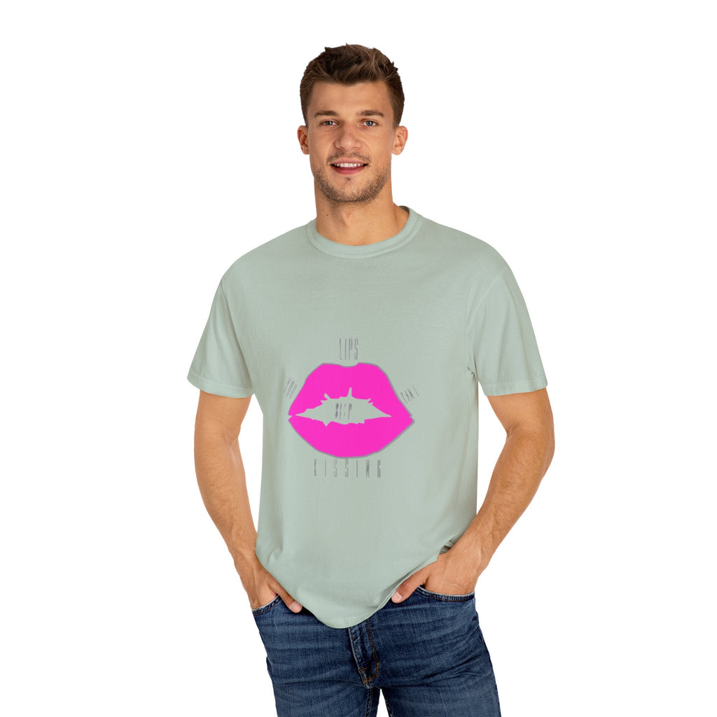 Kiss Mark Graphic Tee, Trendy Unisex T-shirt for Casual Wear, Perfect for Birthdays, Valentine’s Day, or Fun Gatherings, Statement Shirt Printify