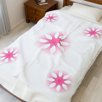 Cozy Floral Velveteen Plush Blanket for Comfort and Style