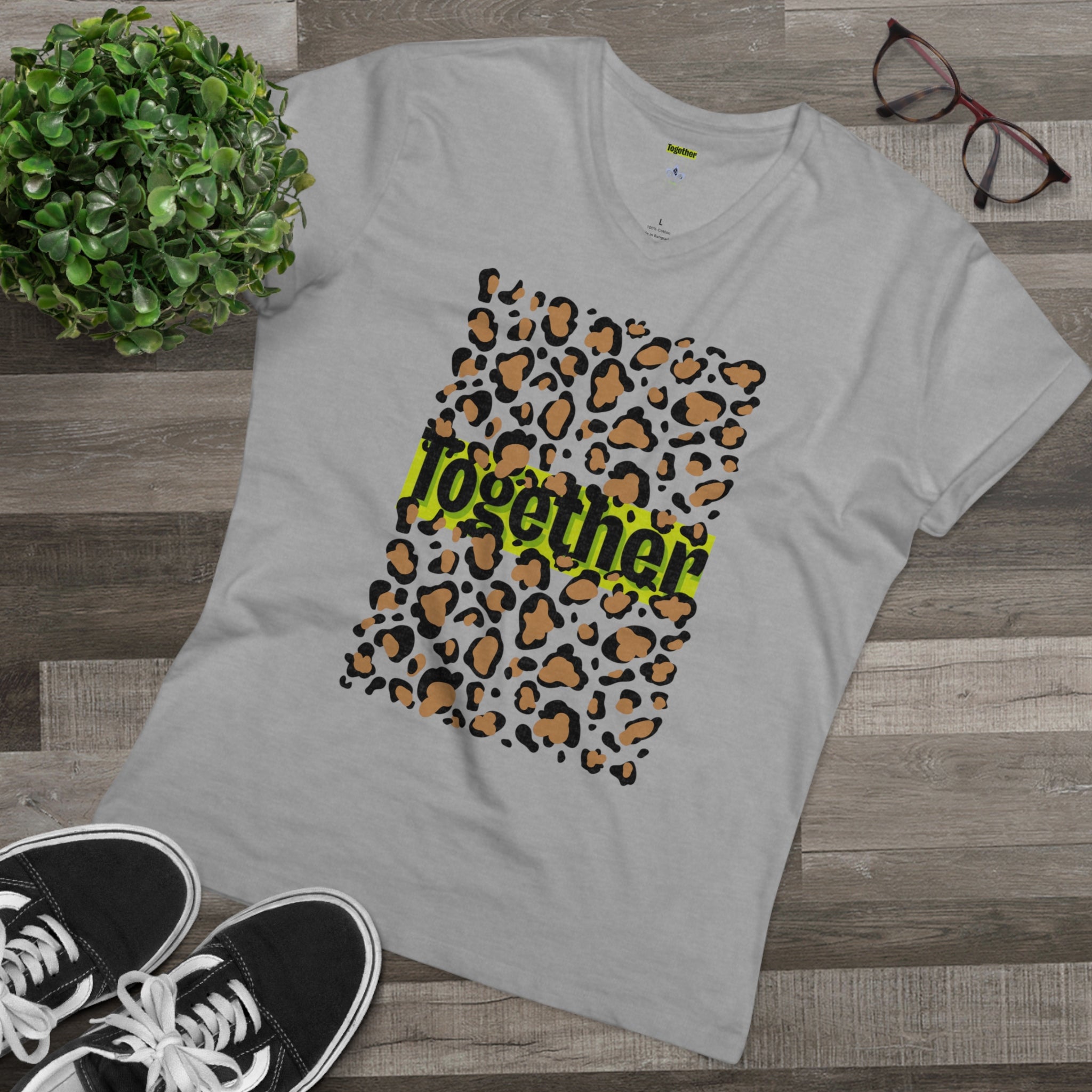 Men’s Presenter V-neck