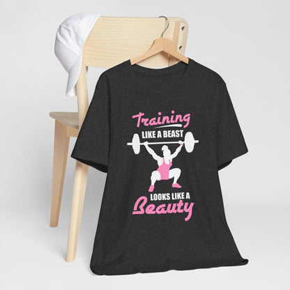 S’entraîner comme une bête ressemble à un tee-shirt unisexe de beauté 