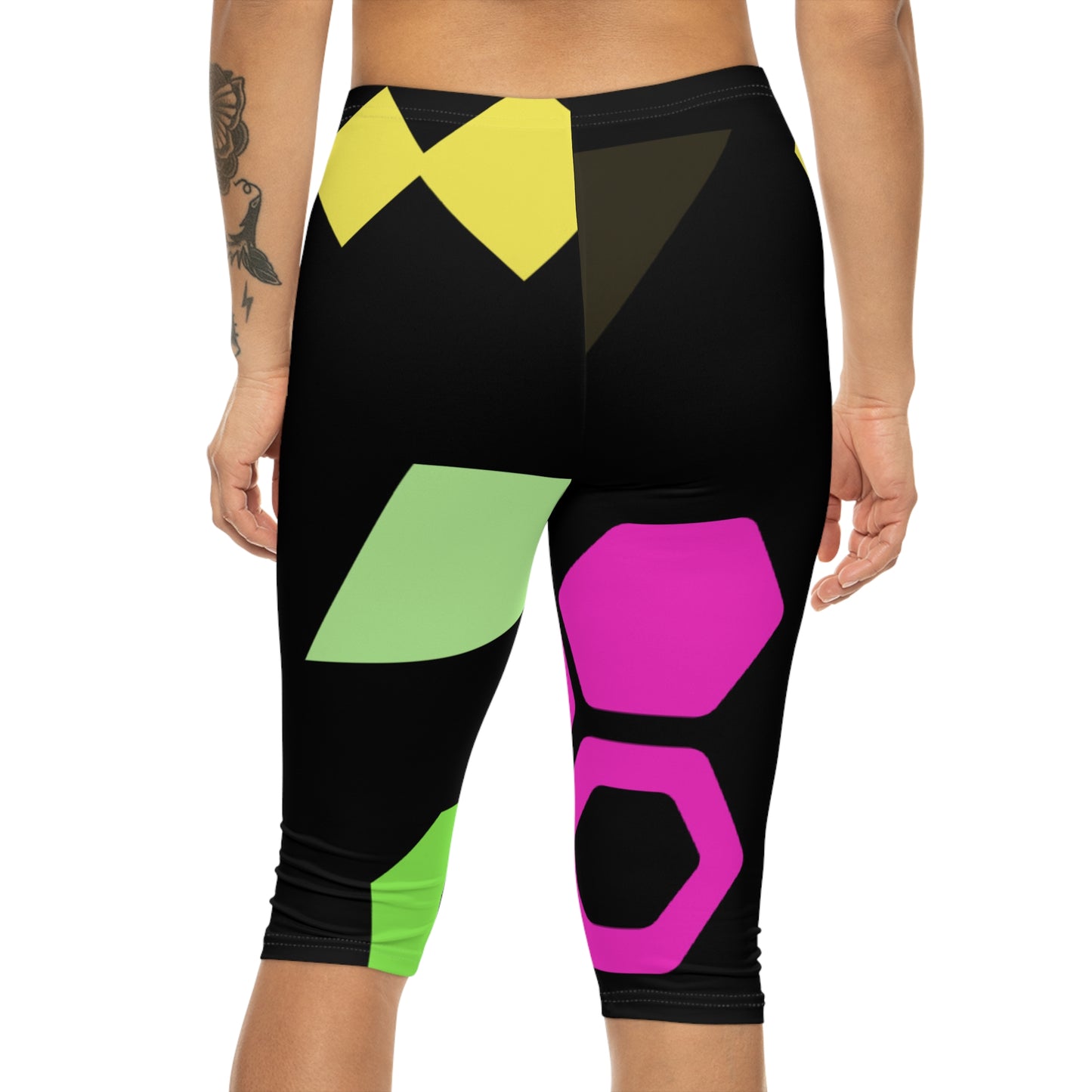 Women’s Capri Leggings (AOP)