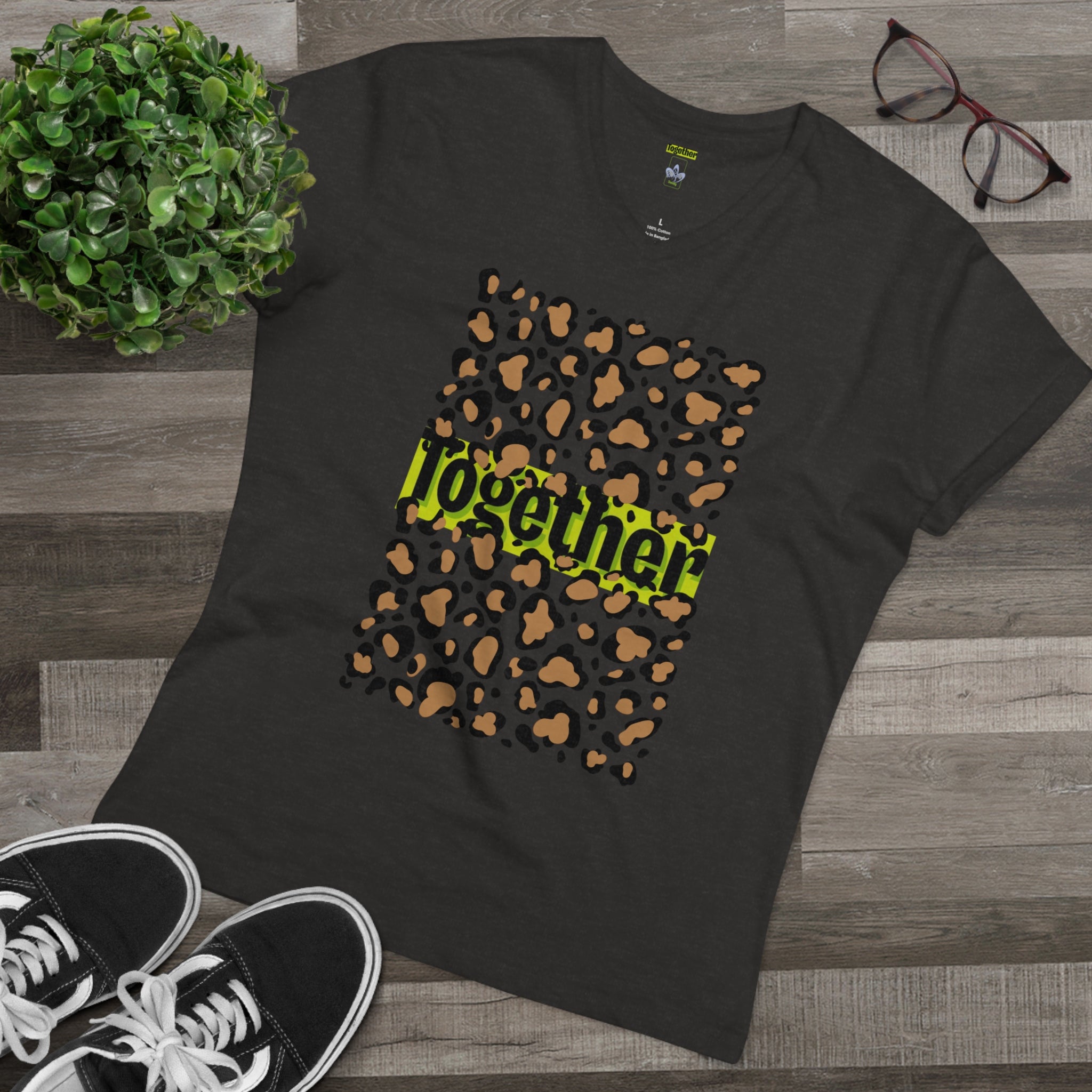 Men’s Presenter V-neck