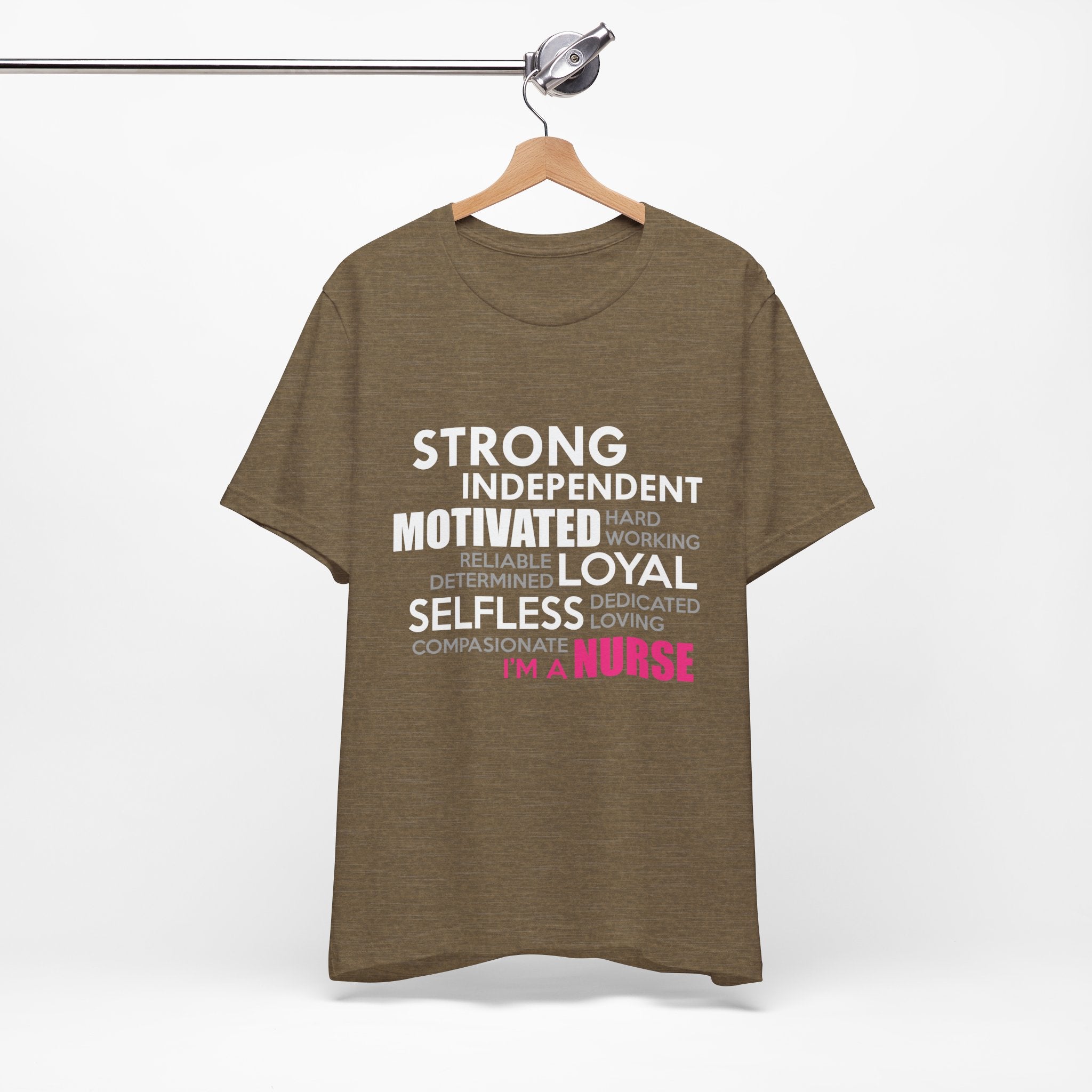 Tee-shirt unisexe fort indépendant, motivé, loyal et désintéressé 