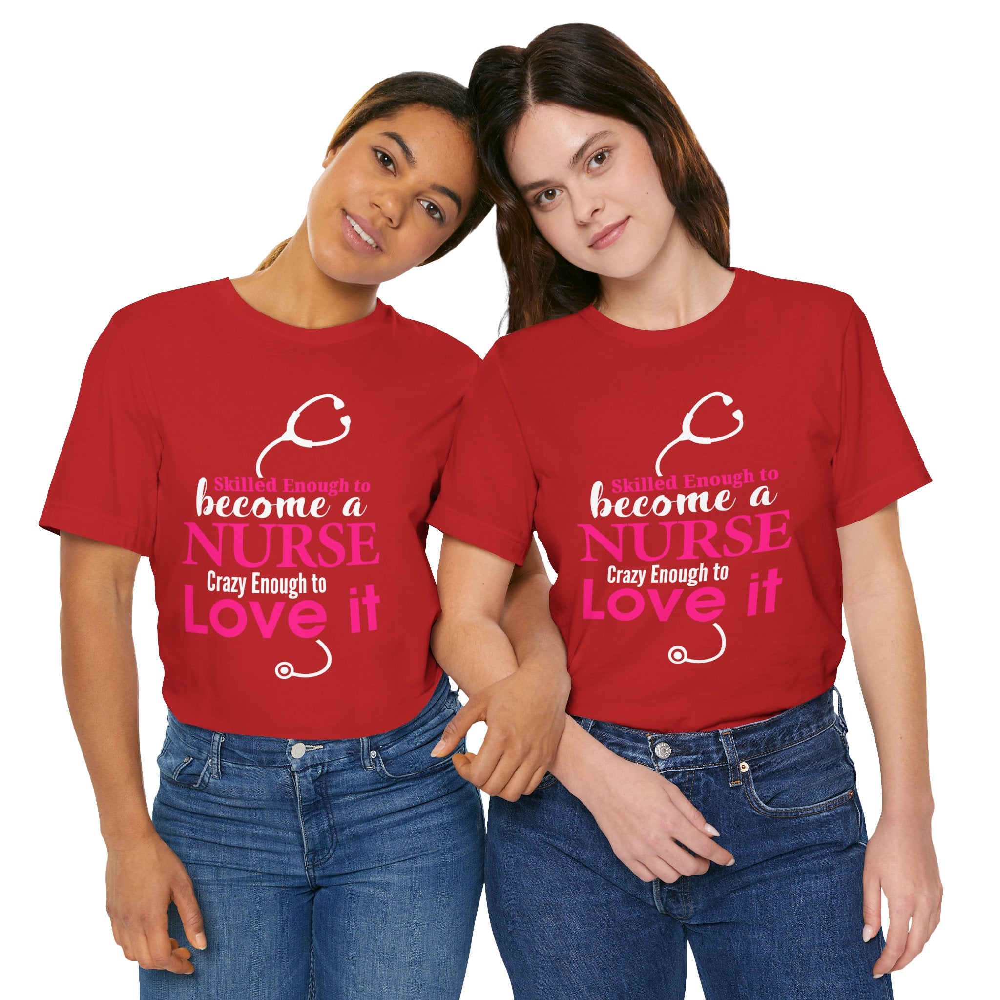 Assez qualifié pour devenir infirmière Unisex Tee 