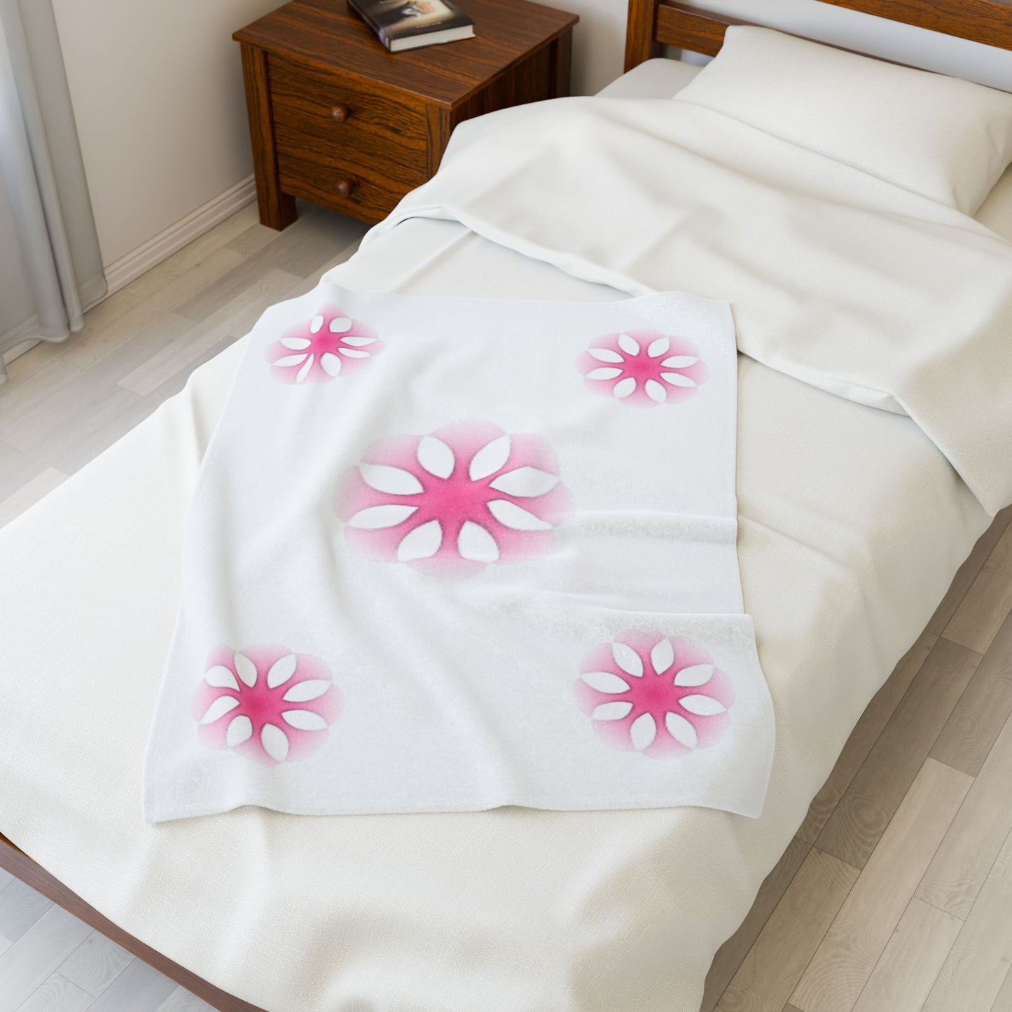 Cozy Floral Velveteen Plush Blanket for Comfort and Style