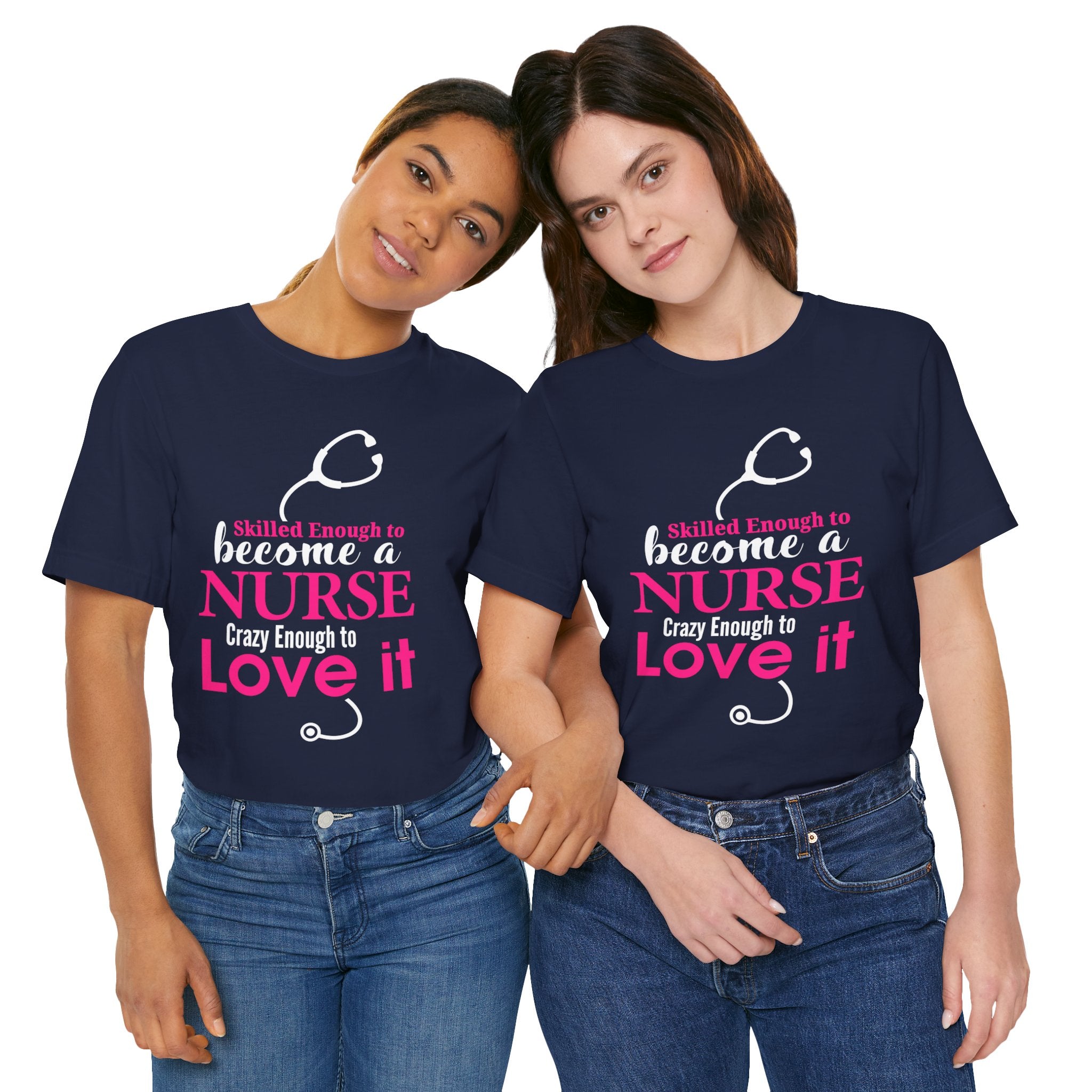 Assez qualifié pour devenir infirmière Unisex Tee 