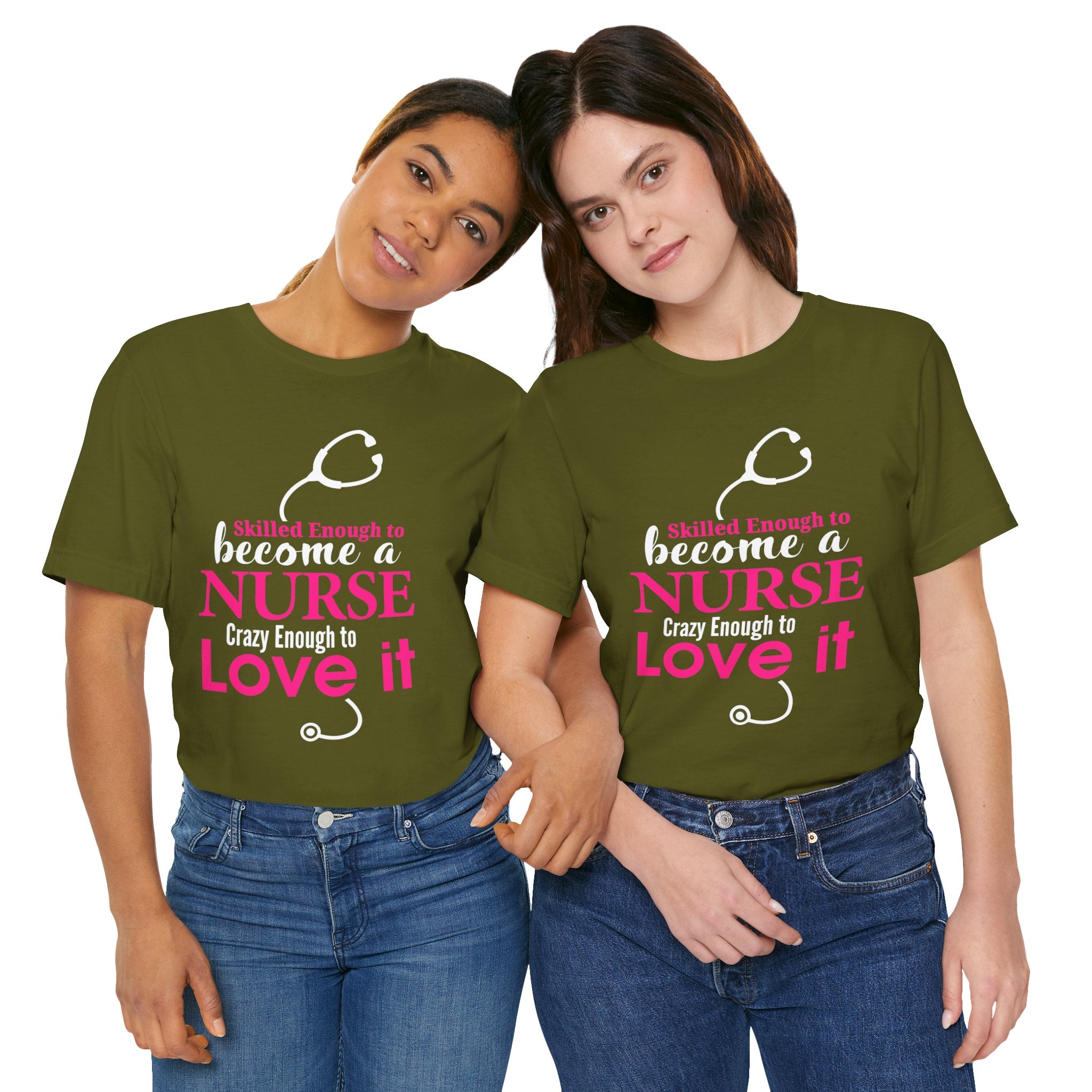 Assez qualifié pour devenir infirmière Unisex Tee 