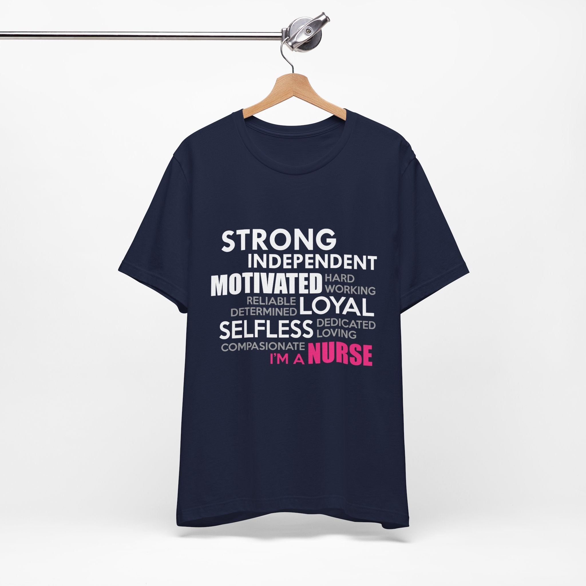 Tee-shirt unisexe fort indépendant, motivé, loyal et désintéressé 